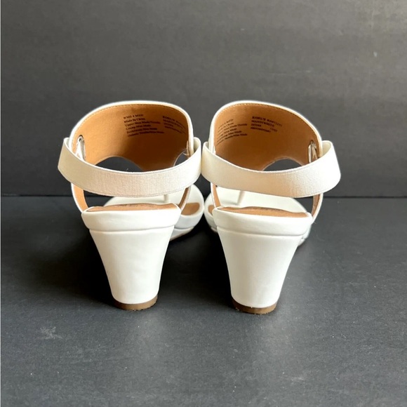 Croft & Barrow White thong Wedge Heel Slingback Sandal Shoe Women's Size 8 EUC - Picture 3 of 12